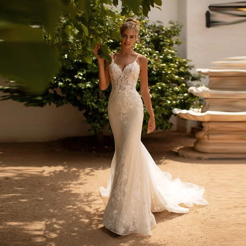 Vintage Mermaid Lace Wedding Dresses V Neck Sleeveless Open Back